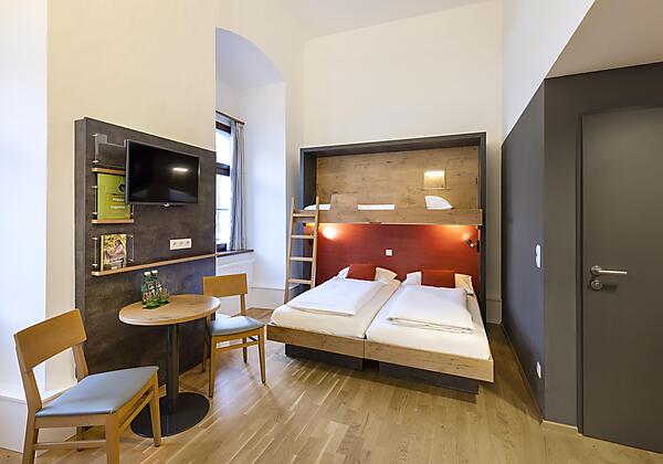jufa-hotel-pyhrn-priel-ff4-doppelbett-stockbett