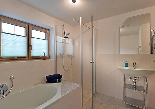 Kronbichlhof-Koessen-Staffen-29-Badezimmer