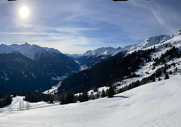 Panoramablick von den Bergen