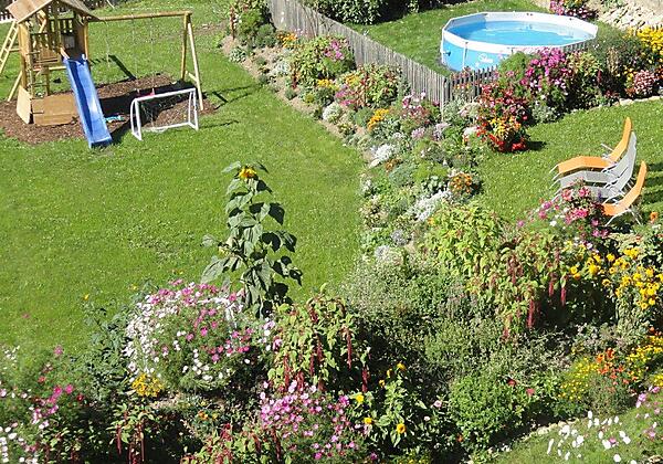 Spiel- und Liegewiese