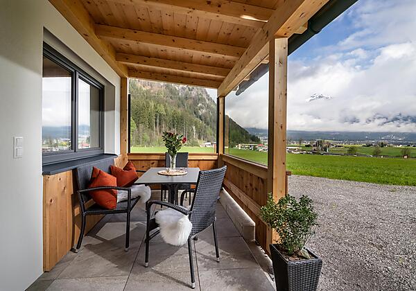 Lodge_Schoenfeld_Laube Terrasse
