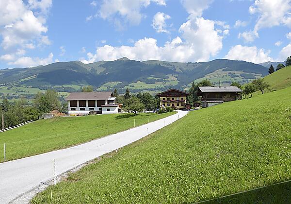 Ansicht Stall Haupthaus Ferienhaus Löschenbrandhof