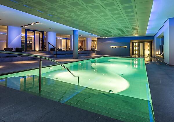 spabereich-wellness-pool