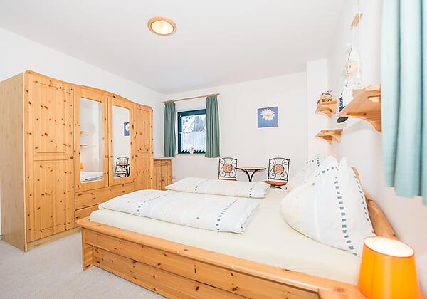 2. Schlafzimmer Wg.1