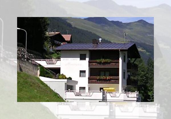 Hausansicht Sommer 1