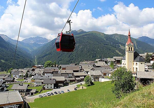 Golzentippbahn_auch_im_Sommer_in_Betrieb_