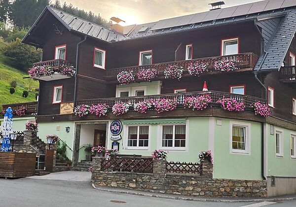 Pension "Jagawirt" Schweiger