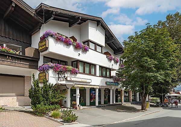 Pension_Rainer_Dorf_37_Ellmau_08_2024_Haus_aussen_