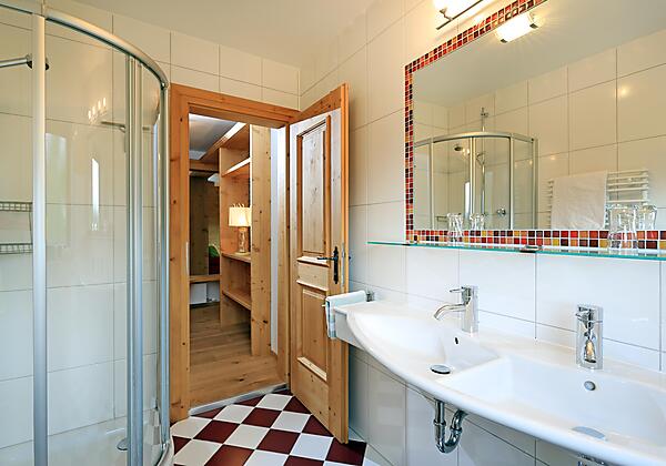 Gaestehaus-Sunnbichl-Going-Rettweg-62-Sylvia-Heube