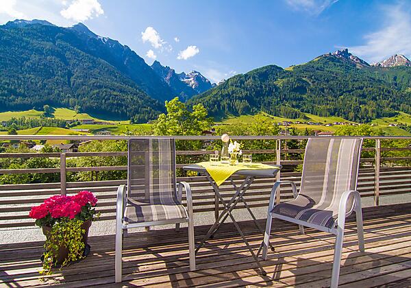 Terrasse - Aussicht - Neustift im Stubai
