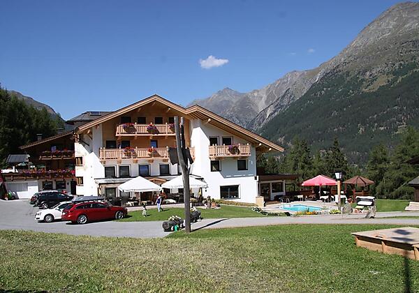 Waldesruh mit Freischwimmbad