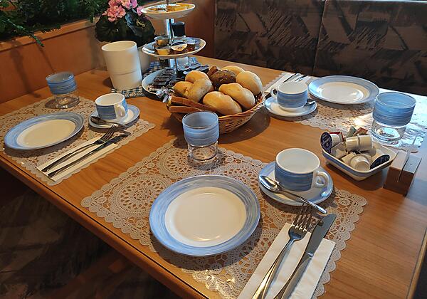 Frühstückstisch