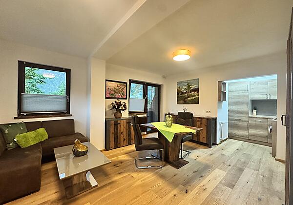 Ansicht Wohnbereich, Essbereich und Küche