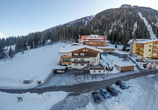 G0593565_C_Brunner_Images_at