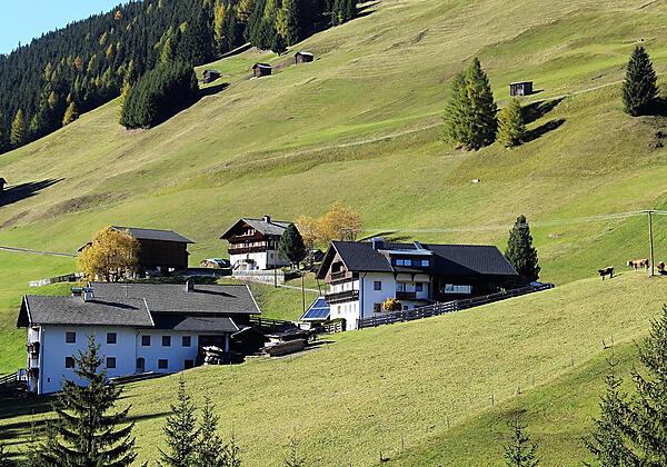 Der Prünsterhof an einem sonnigen Herbsttag