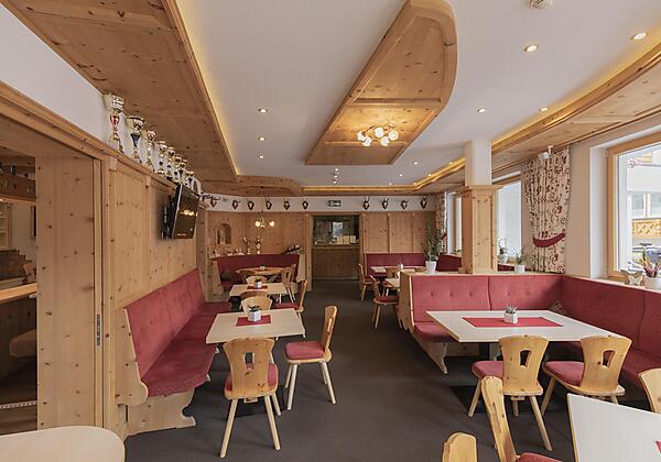 Berghotel-Rasis-Galtuer-Ischgl-Speisesaal4