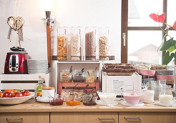 Reichhaltiges Frühstücksbuffet