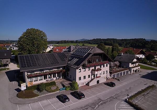 landhotel-santner-aussen-230905-05