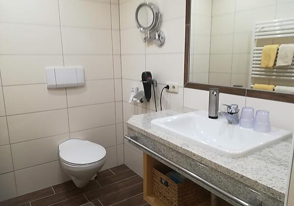 2. Dusche/WC Apart EDELWEISS