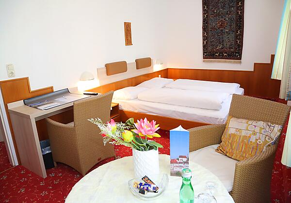 1457888688_Schwechaterhof_Zimmer