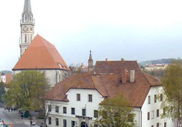 Schwechaterhof_außen