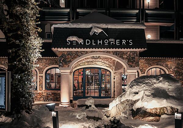 Sendlhofers_Bad Hofgastein_Eingangsbereich_Winter