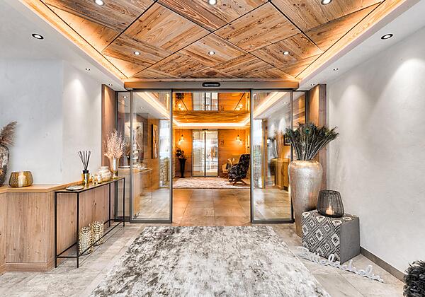 SonneIschgl_09-24_Architektur_72dpi_045