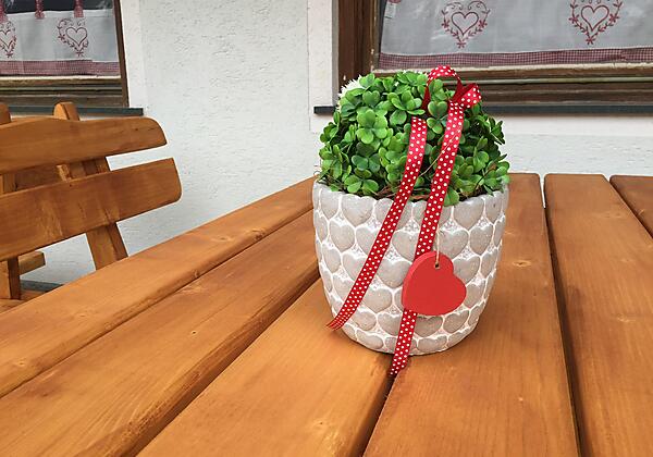 9C07F543-81B9-4CD0-9B61-C254E3E6E08C