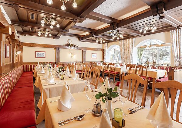 KWER_Stofflerwirt_Saal-4531