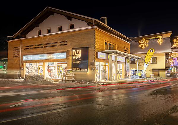 Zentrum Nachtaufnahme