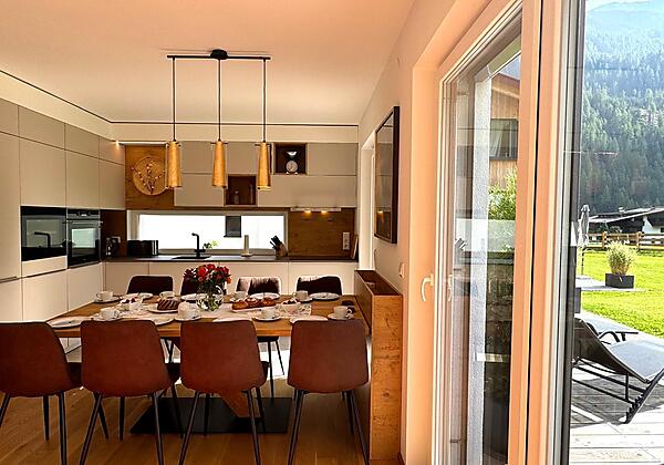 46325917-a2b2-43af-902f-85dd22ebf4c5