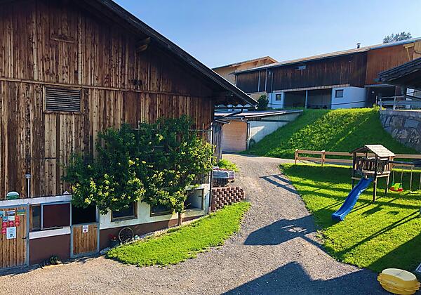 Bauernhof mit Spielwiese