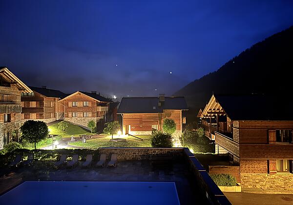 F732B240-B506-4C35-8F48-D7CA58D90557