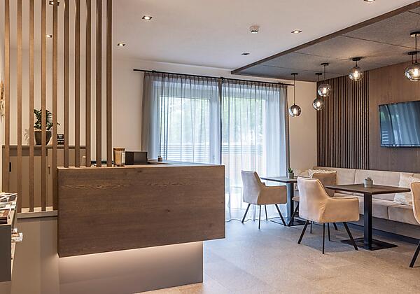 LE-250605-Vizensn-Living-2704_web