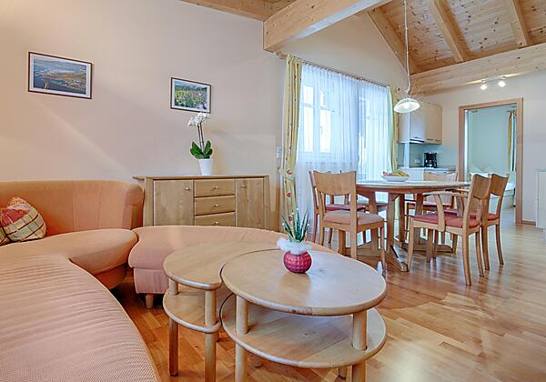 Appartement Landhaus Walch Wohn-Essbereich