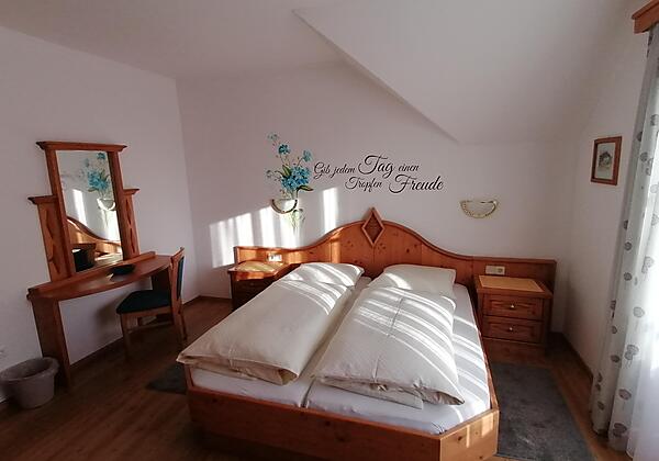 Schlafzimmer Ferienwohnung Latschur